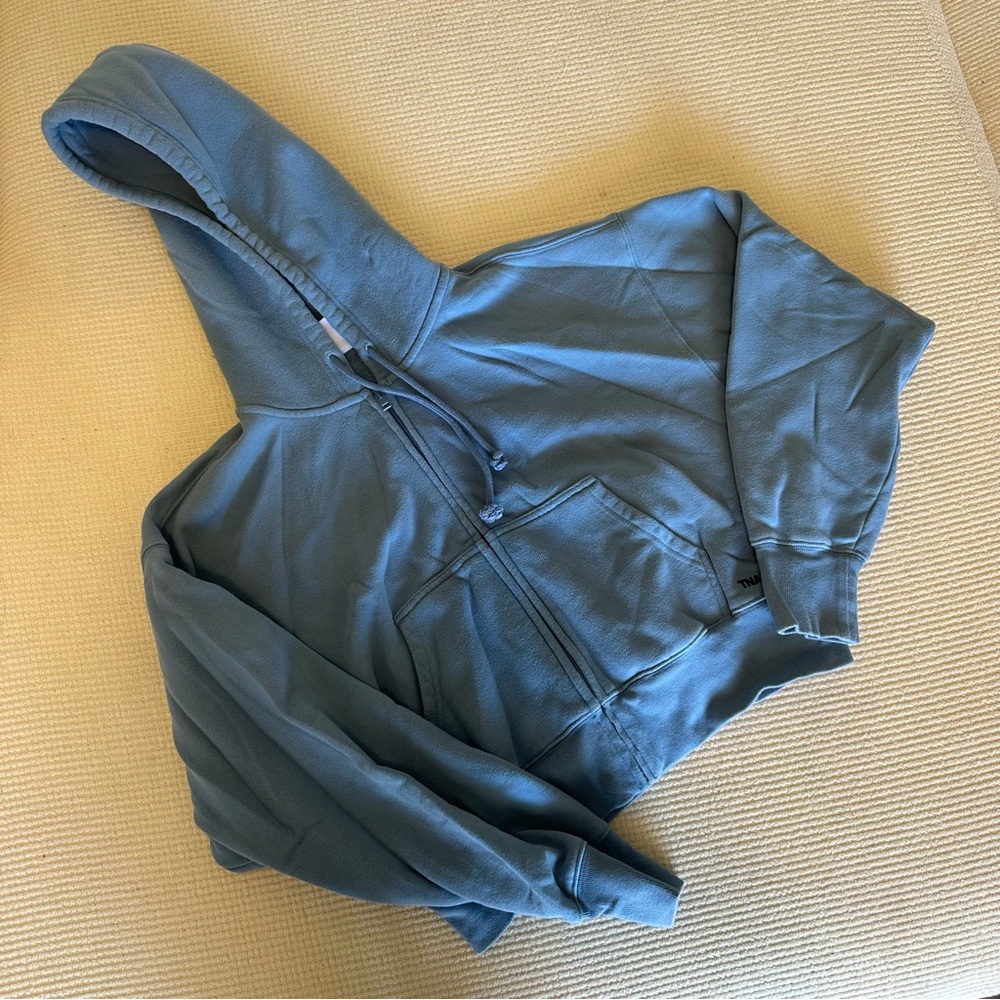 Aritzia Cropped Zip-Up Hoodie